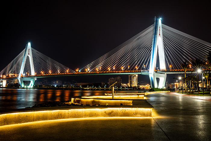 夜晚的桥梁亮化工程，也能这么迷人？