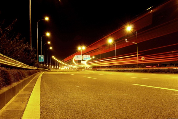 城市道路亮化-点亮城市夜景美