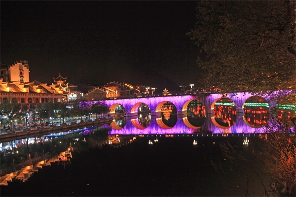 桥梁夜景灯光亮化