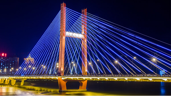 桥梁泛光照明工程起到照明和美化的两重作用