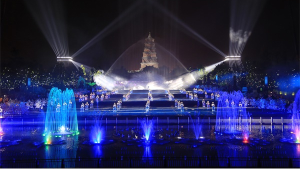 休闲娱乐广场照明设计起到“景”上添花的效果